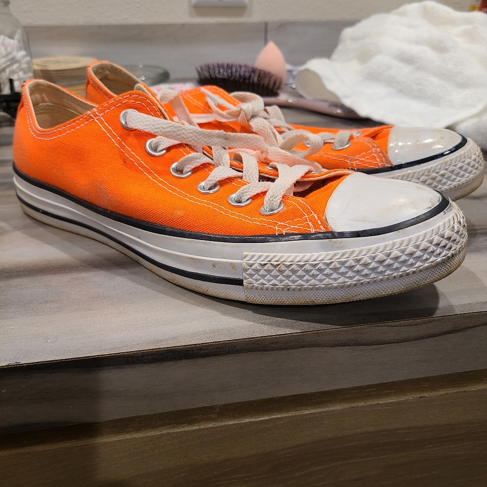 Converse womens size 8